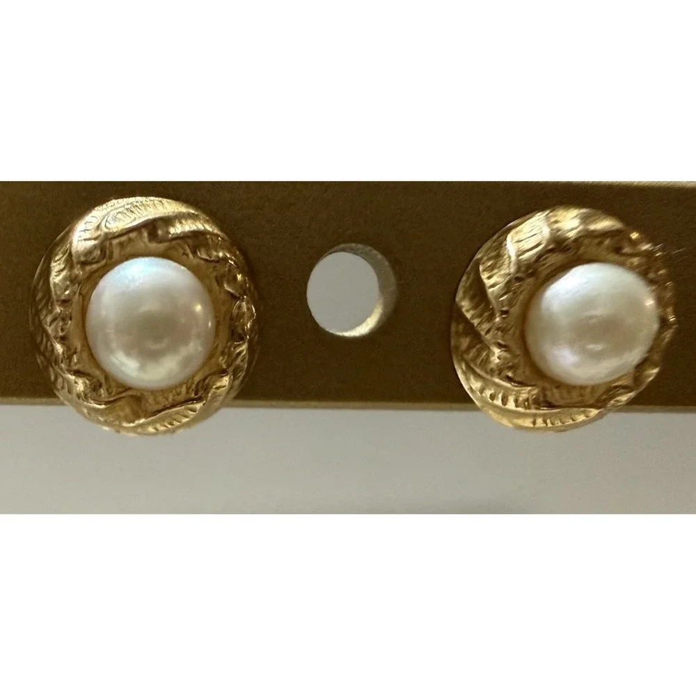 14k Gold Round Natural Pearl Stud Earrings Marked Pierced No Backs